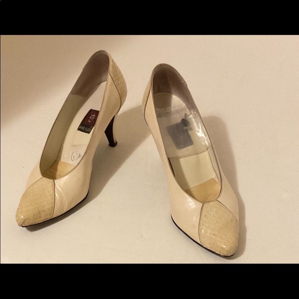 Anne Klein - Picture 5 of 7
